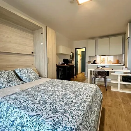 Apartmán Charming Studio Near The Sea