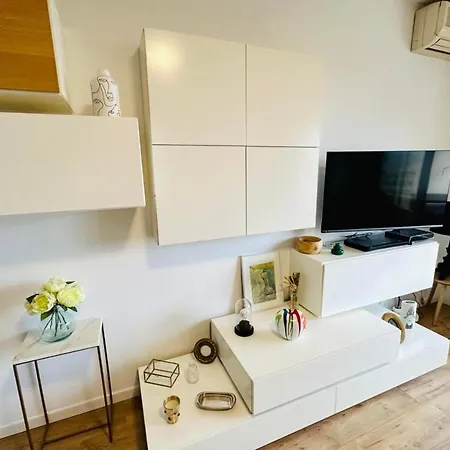 Apartmán Charming Studio Near The Sea *